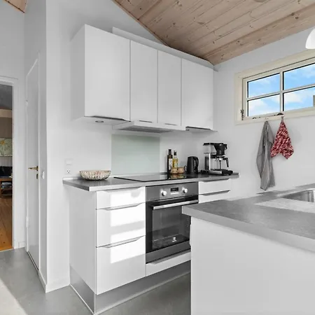 Lenya - 60m From The Sea By Interhome 펜션